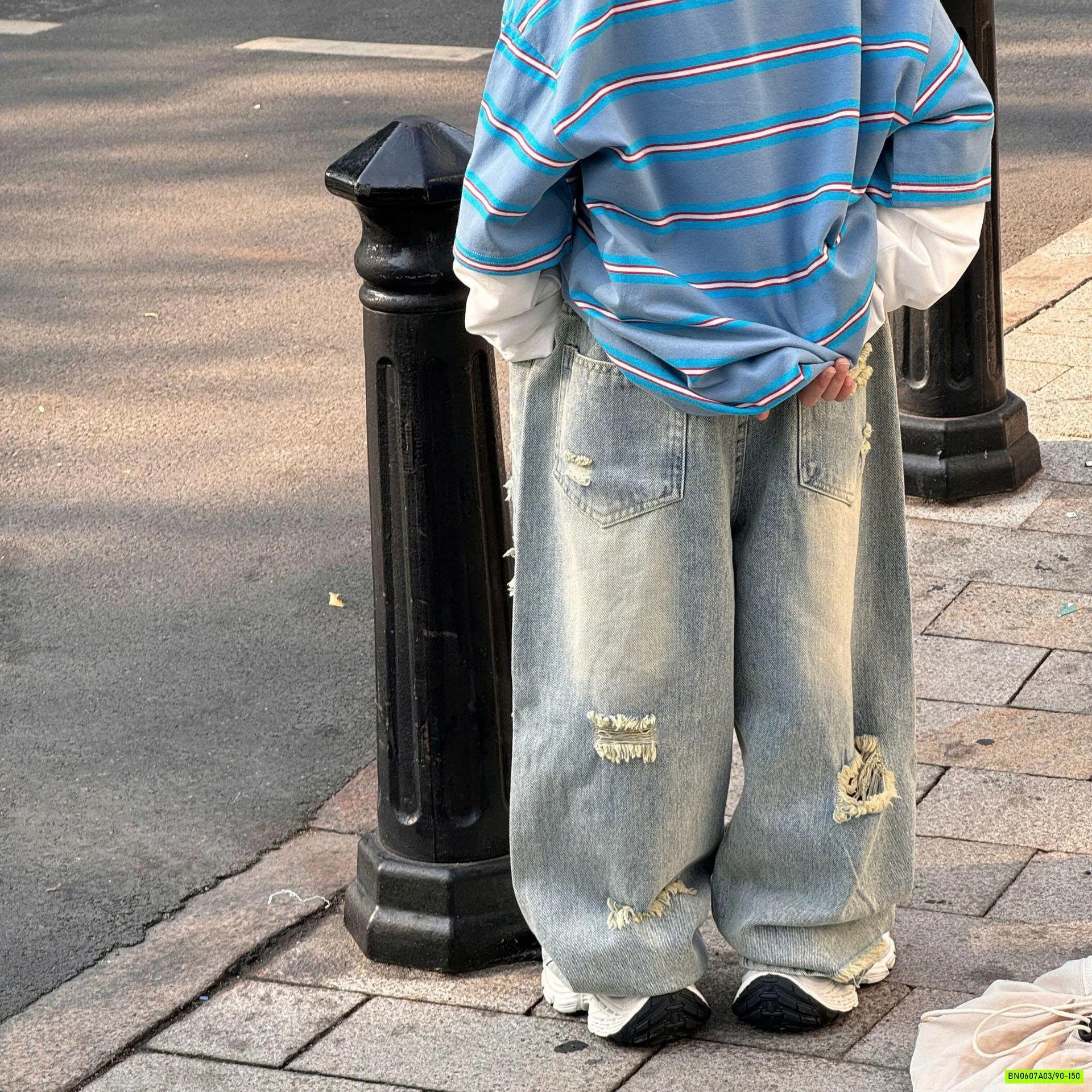JEANS SUÔNG RÁCH CÁ TÍNH TAIRU