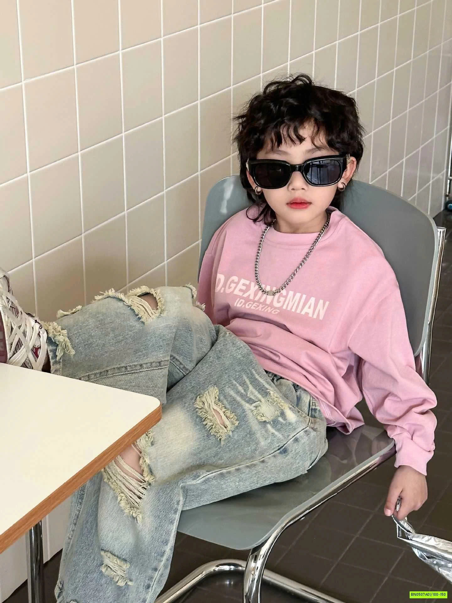 ÁO THUN HỒNG IN CHỮ DÀI TAY