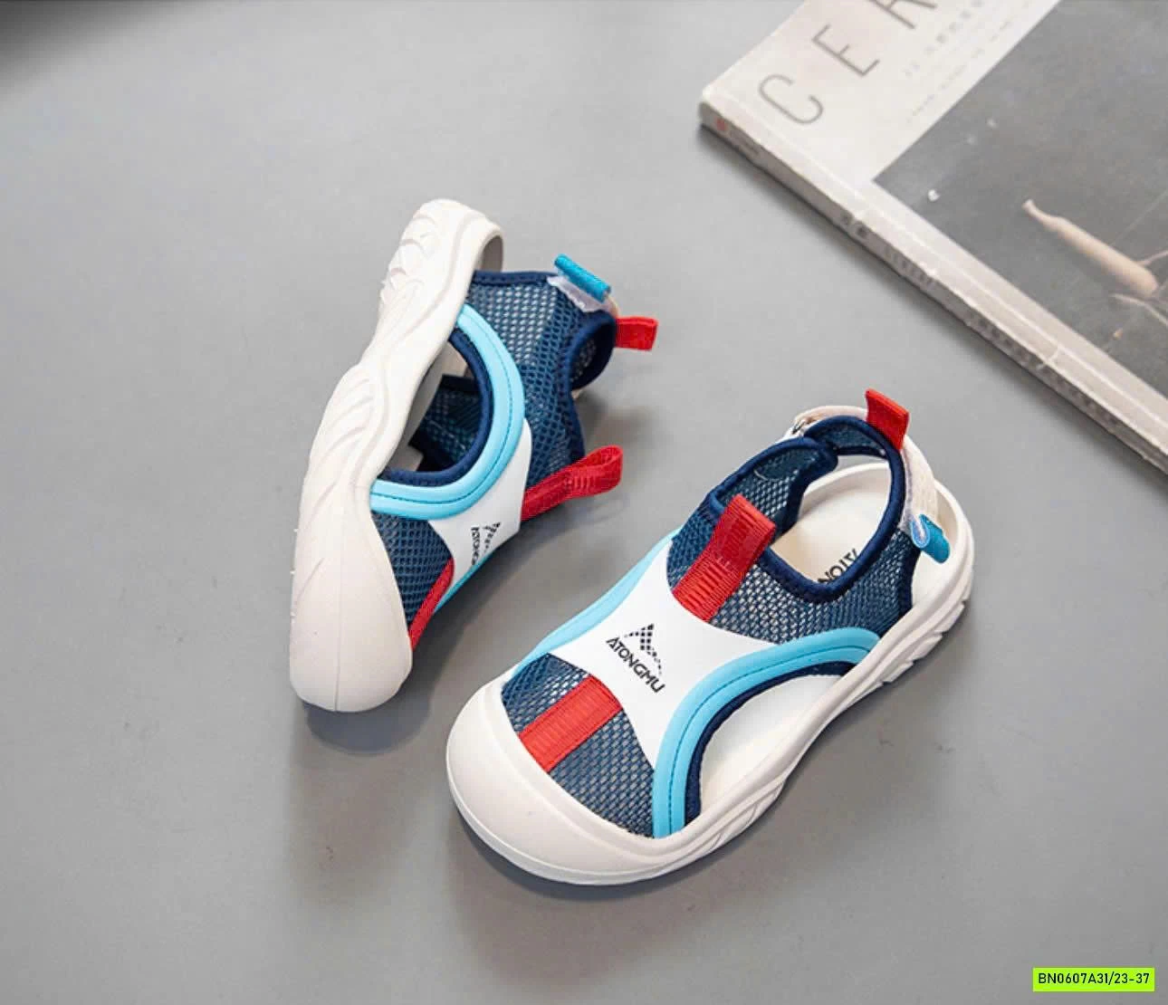 GIÀY LƯỚI QUAI DÁN PHỐI MÀU