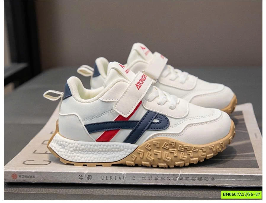 GIÀY THỂ THAO ĐẾ ĐINH PHỐI MÀU