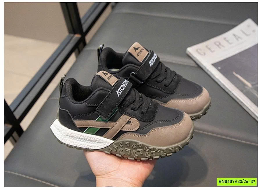 GIÀY THỂ THAO ĐẾ ĐINH PHỐI MÀU