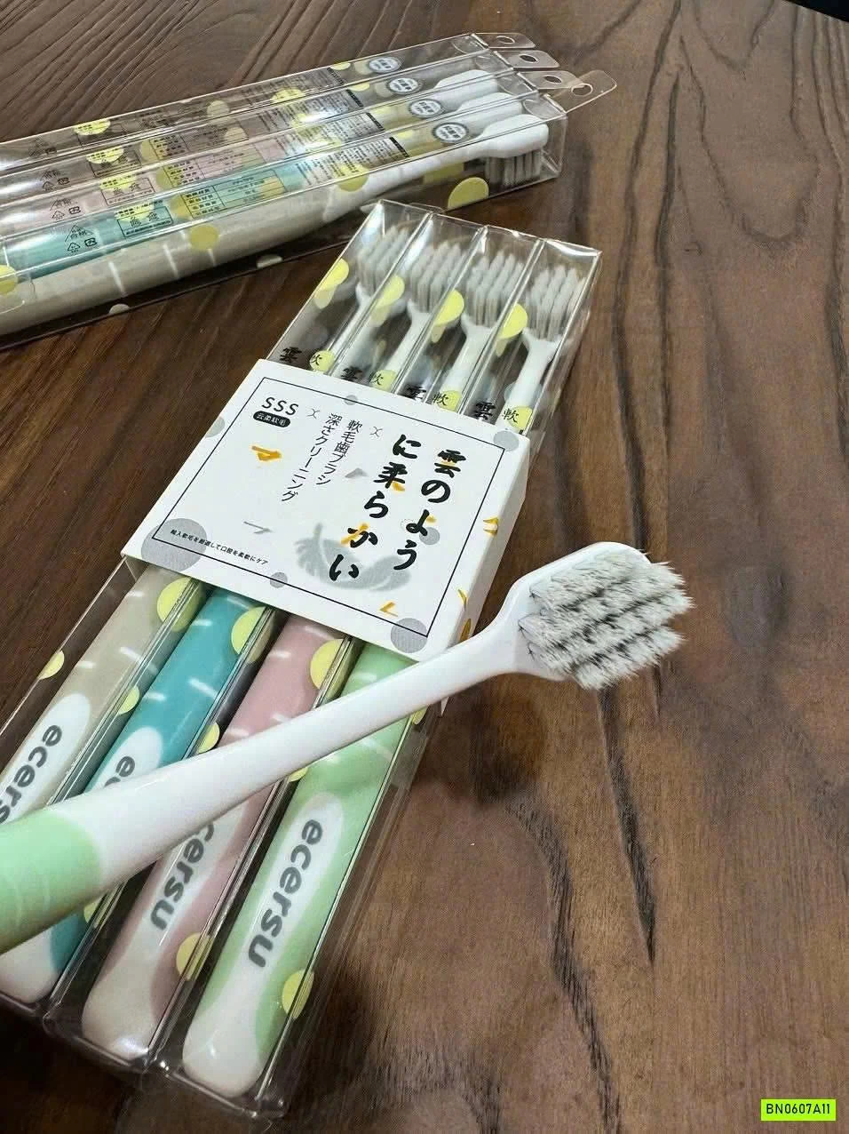 SÉT 8 BÀN CHẢI ĐÁNH RĂNG ECERSU