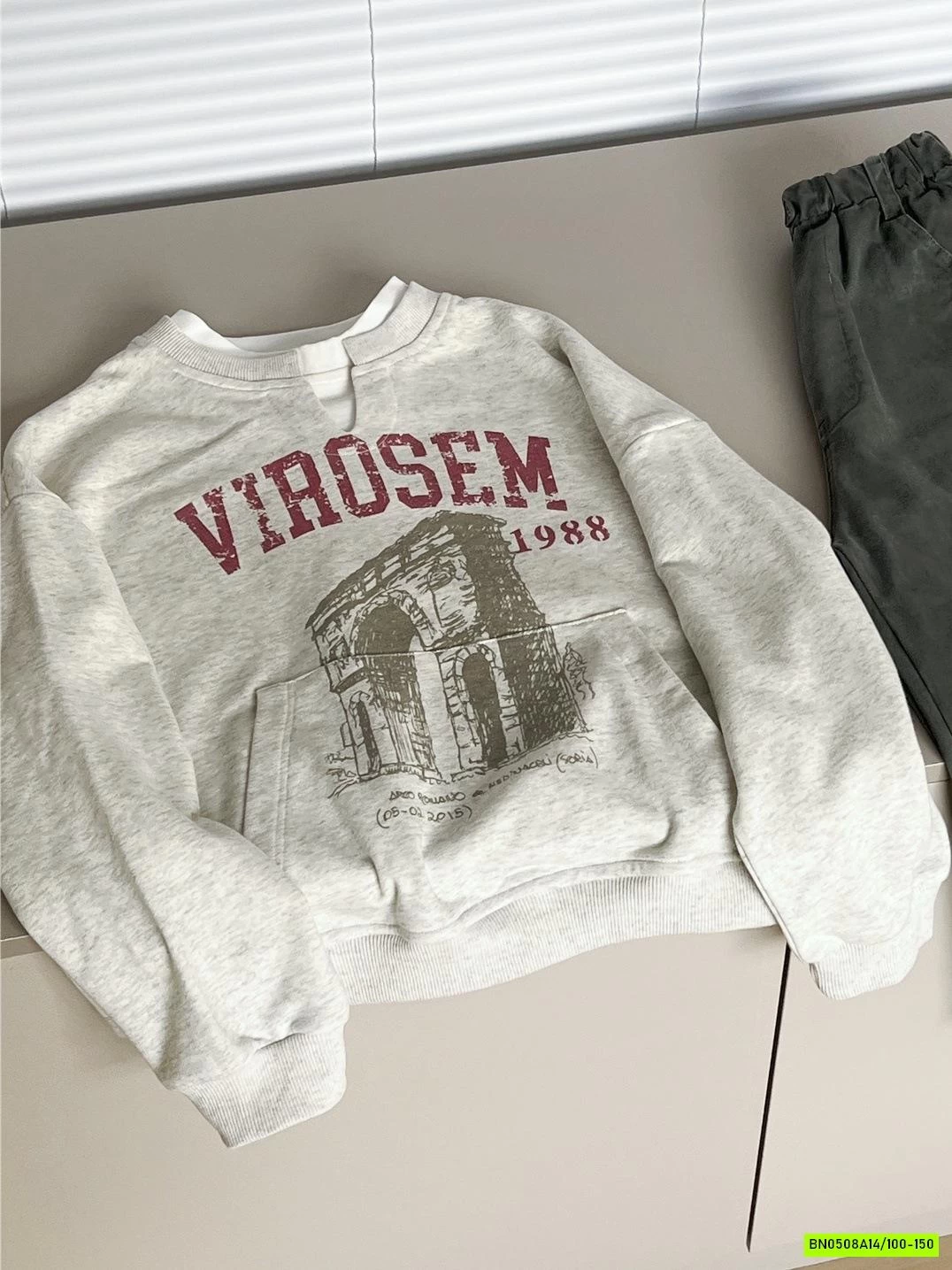 ÁO NỈ GIẢ 2 LỚP CỔ V