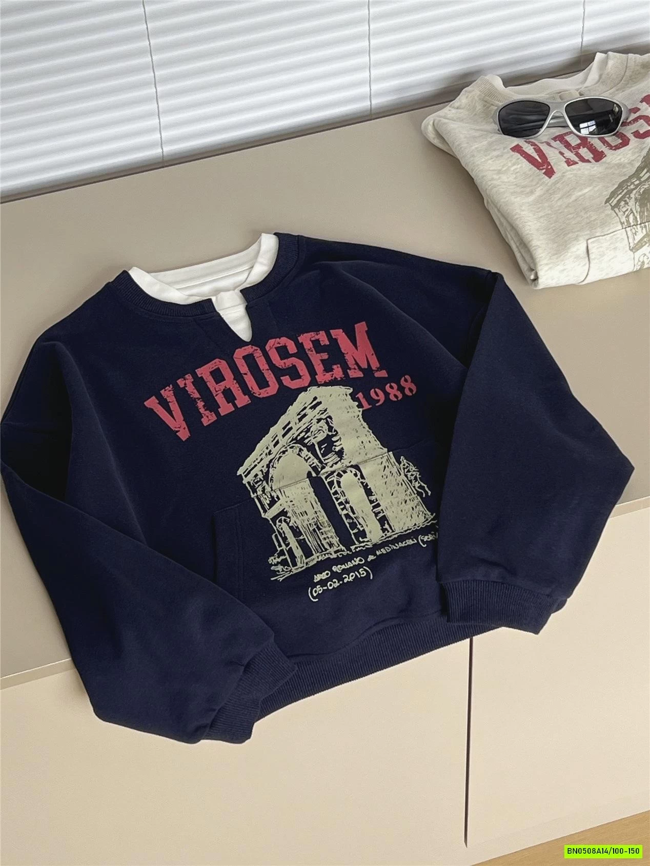 ÁO NỈ GIẢ 2 LỚP CỔ V