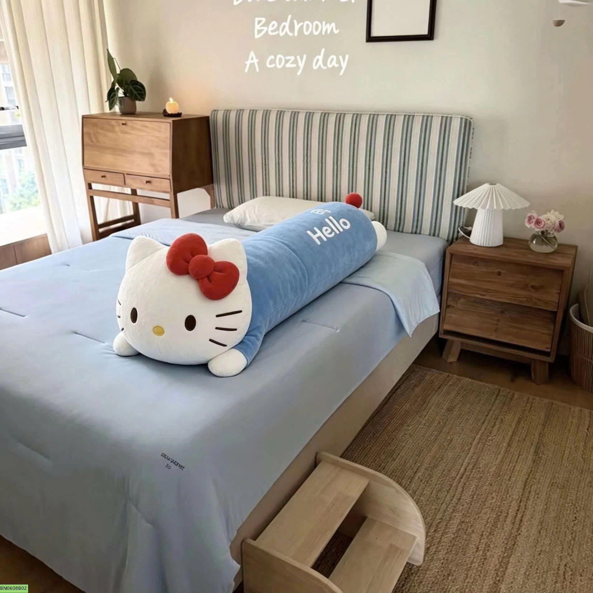 MÈO GỐI ÔM