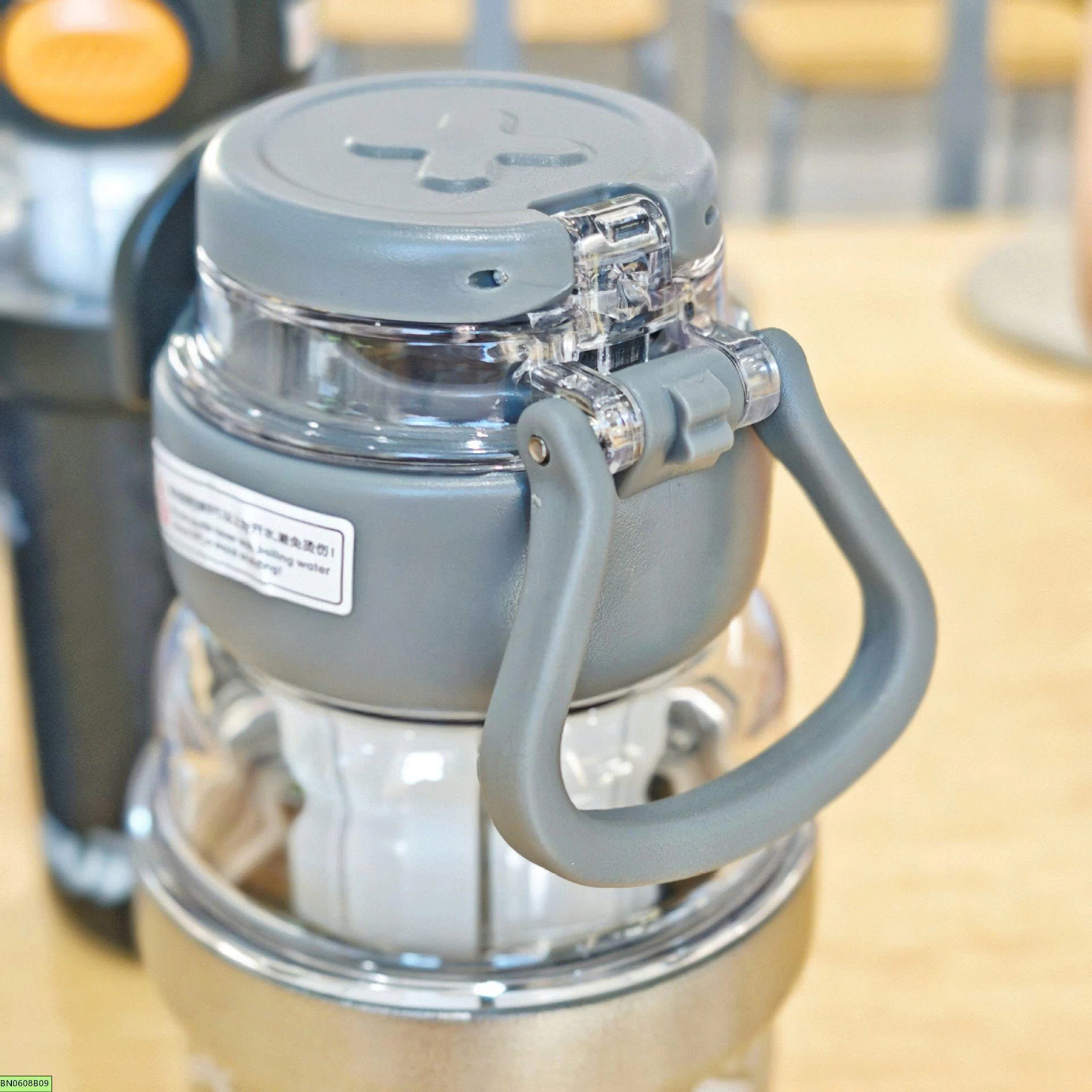 BÌNH NƯỚC GIỮ NHIỆT MẪU MỚI