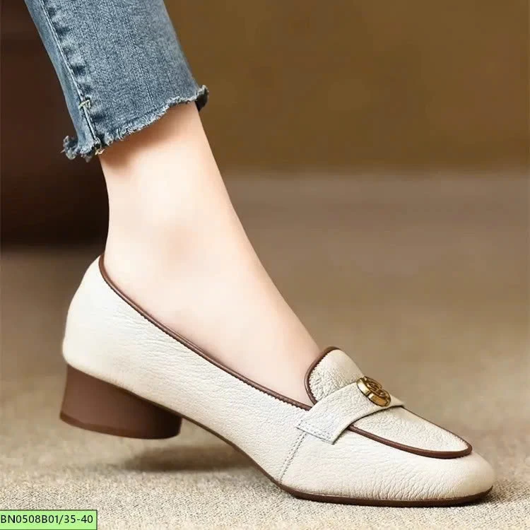 GIÀY LOAFER NỮ GÓT VUÔNG ĐÍNH HOA