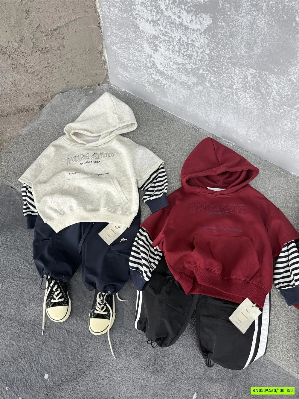 HOODIE NỈ GIẢ 2 LỚP TAY KẺ THÊU CHỮ