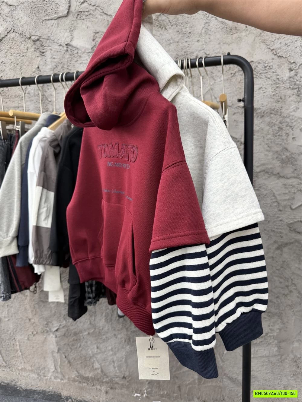HOODIE NỈ GIẢ 2 LỚP TAY KẺ THÊU CHỮ