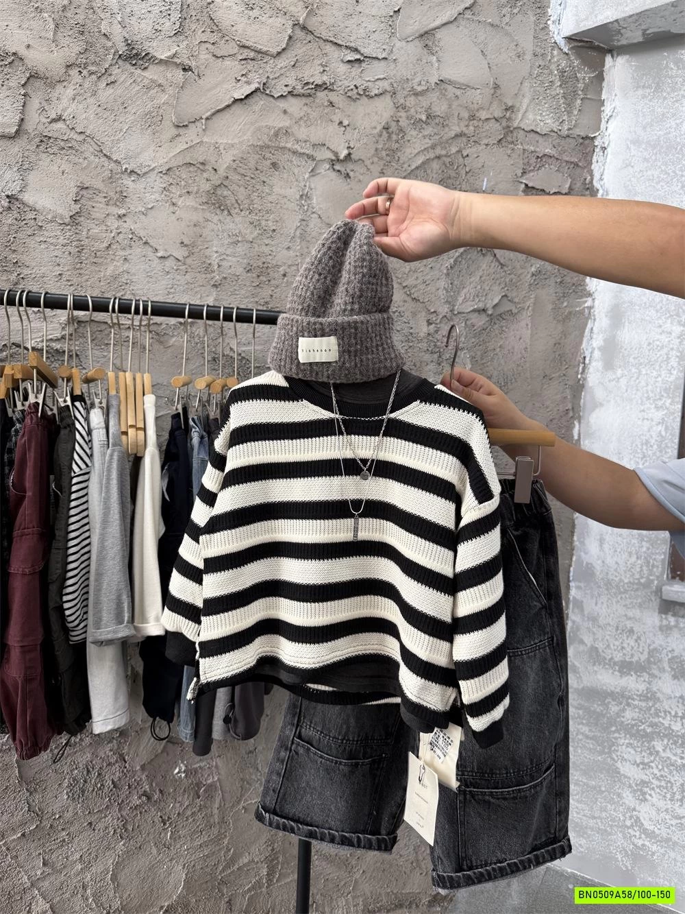 ÁO LEN DỆT KẺ NGANG