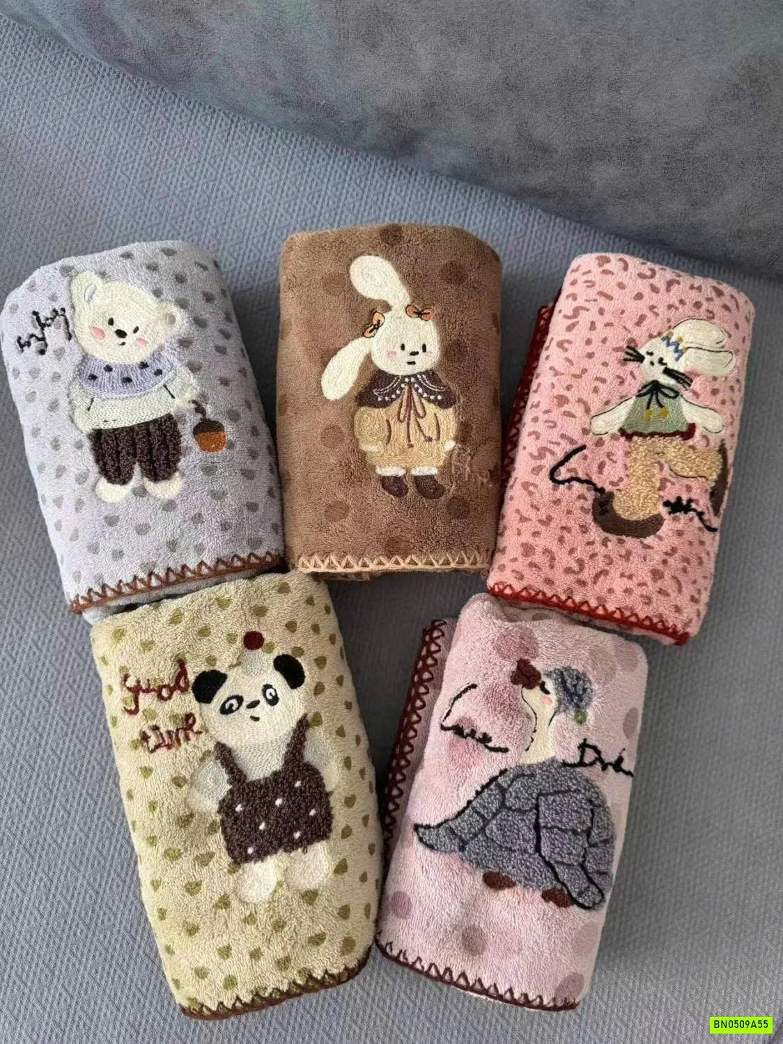 SÉT 5 KHĂN MẶT THÊU THÚ CƯNG