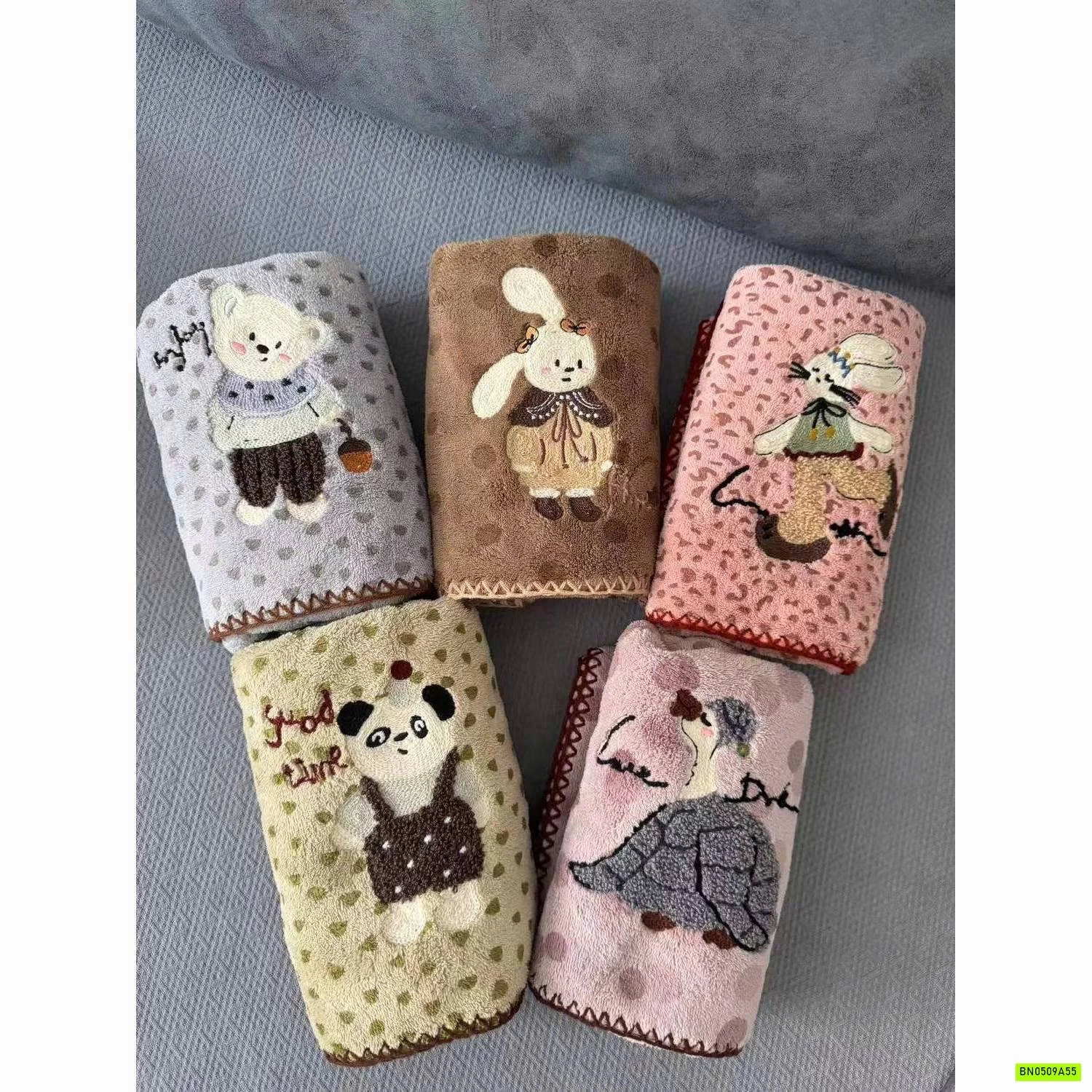 SÉT 5 KHĂN MẶT THÊU THÚ CƯNG