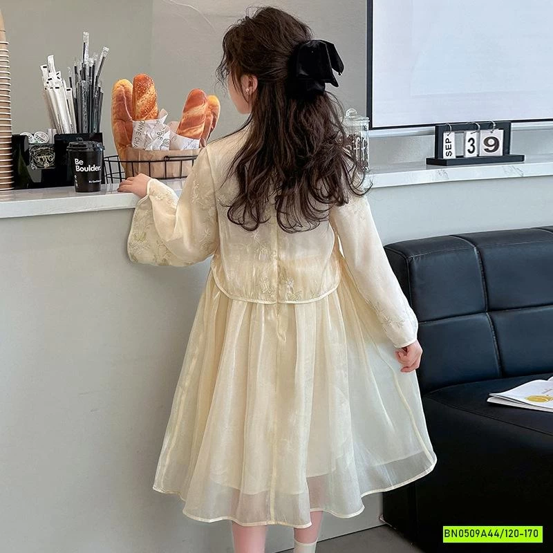 VÁY CỔ TRANG THÊU MÀU KEM SZ ĐẠI