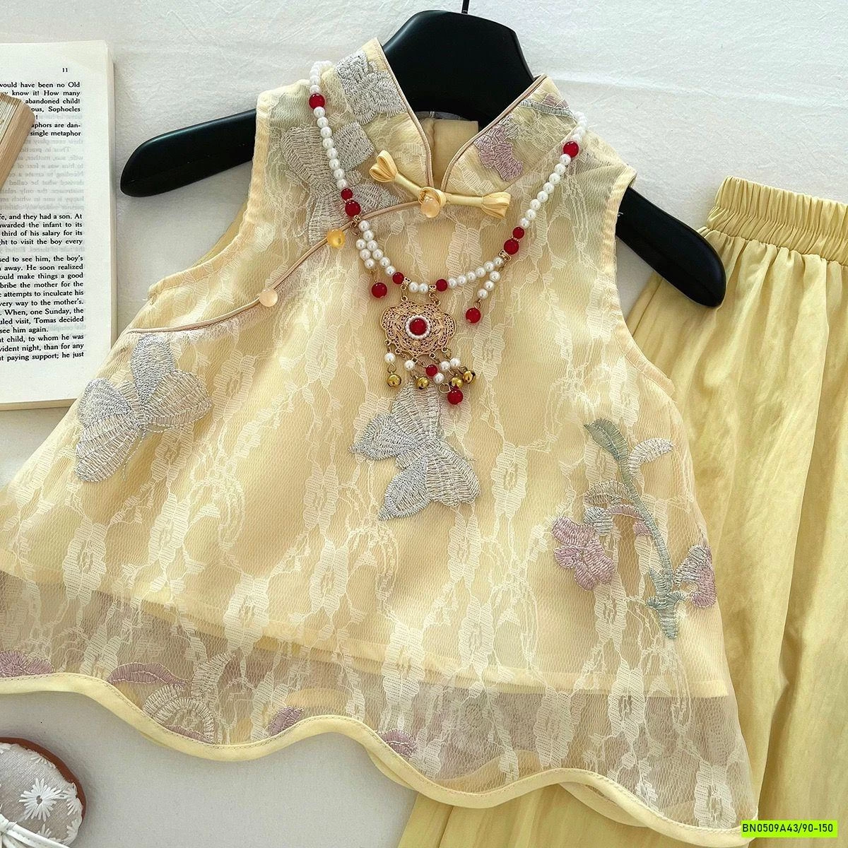 SÉT CỔ TRANG VÀNG THÊU BƯỚM