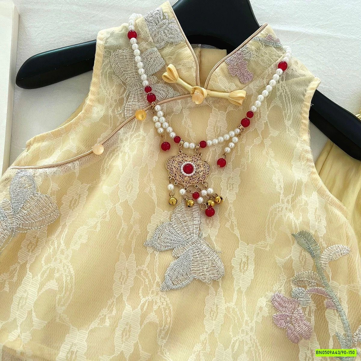 SÉT CỔ TRANG VÀNG THÊU BƯỚM