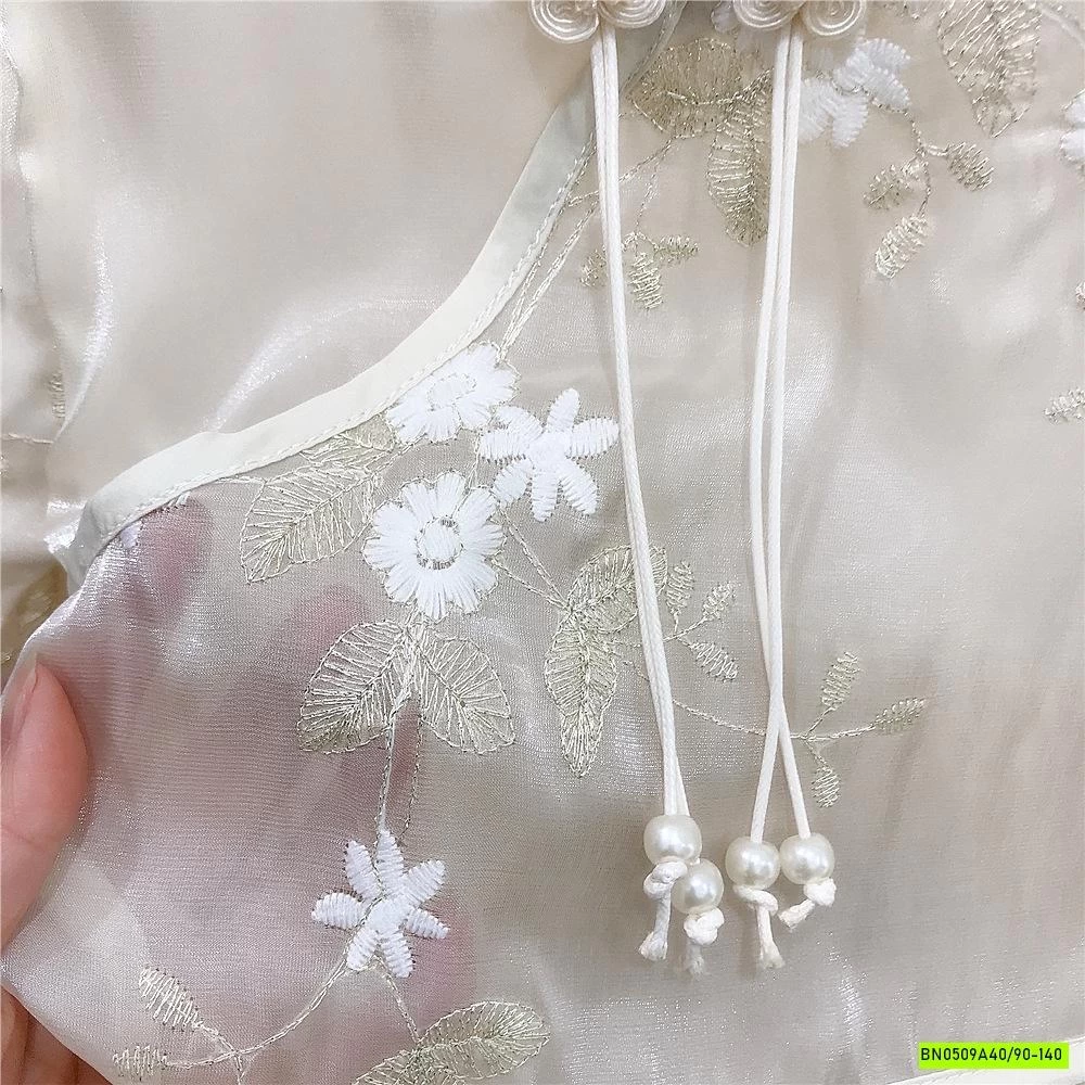 VÁY CỔ TRANG CÁCH TÂN THÊU HOA