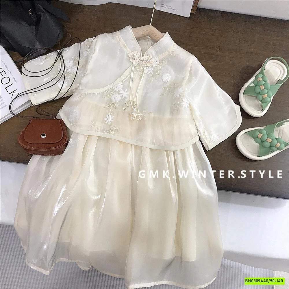 VÁY CỔ TRANG CÁCH TÂN THÊU HOA