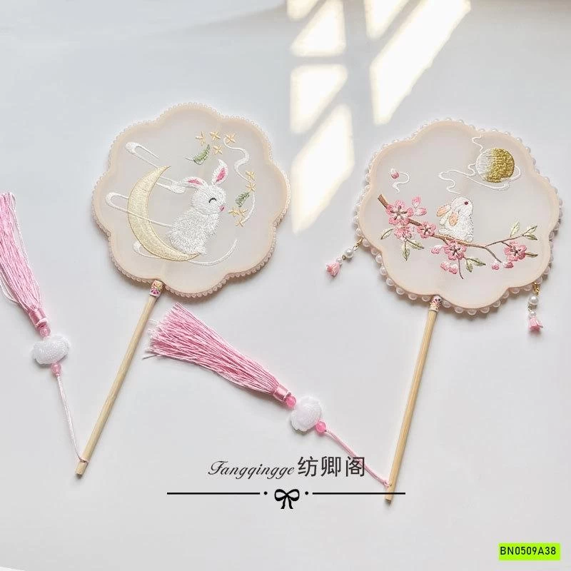 QUẠT TRÒN THÊU TRUNG HOA