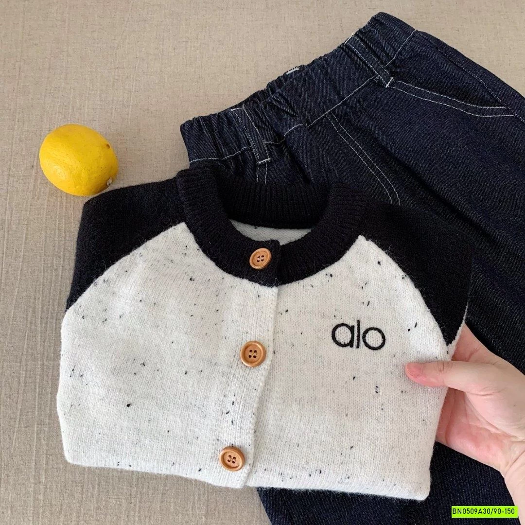 KHOÁC LEN MUỐI TIÊU PHỐI MÀU TAY