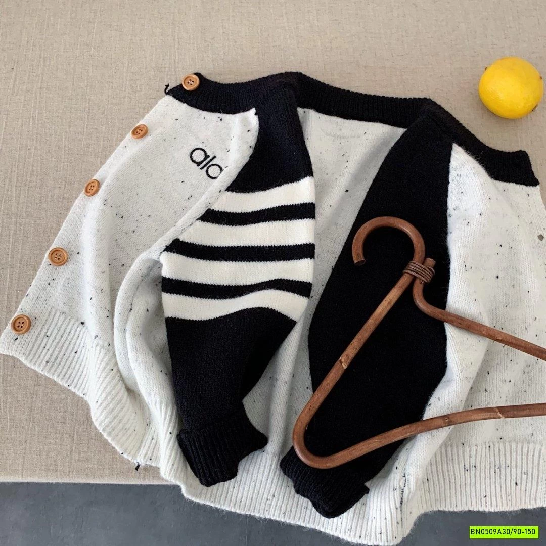 KHOÁC LEN MUỐI TIÊU PHỐI MÀU TAY