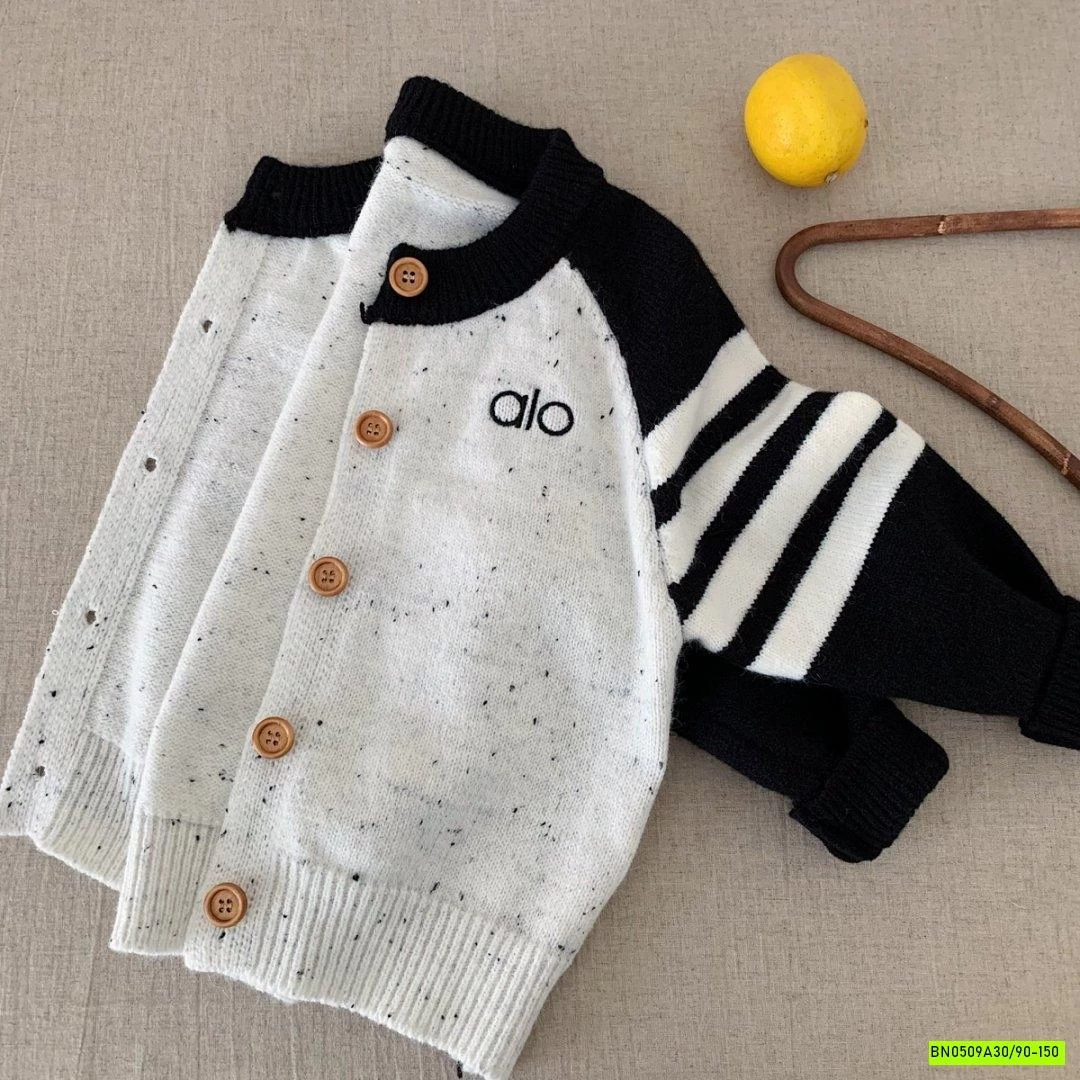 KHOÁC LEN MUỐI TIÊU PHỐI MÀU TAY