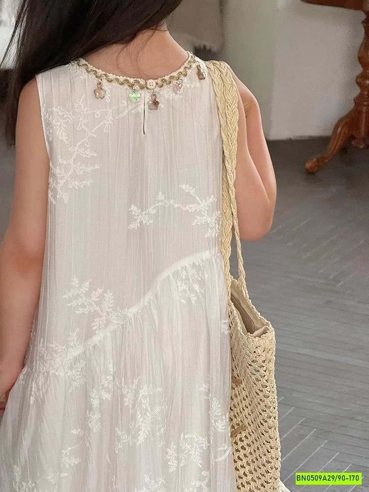 ĐẦM ĐUÔI THÊU CỔ ĐÍNH CƯỜM 25E026 AMBB