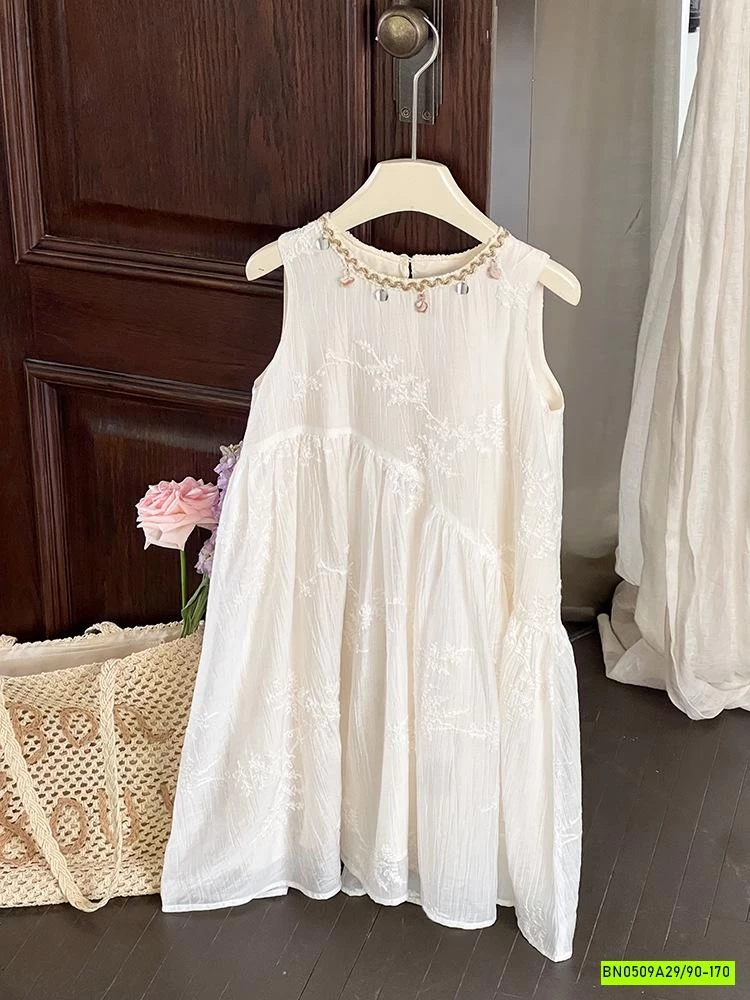 ĐẦM ĐUÔI THÊU CỔ ĐÍNH CƯỜM 25E026 AMBB