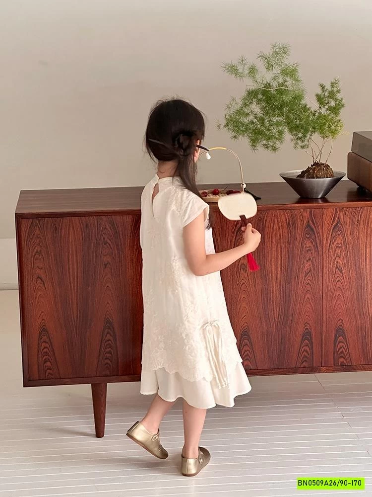 VÁY SƯỜN XÁM THÊU 25E019 AMBB