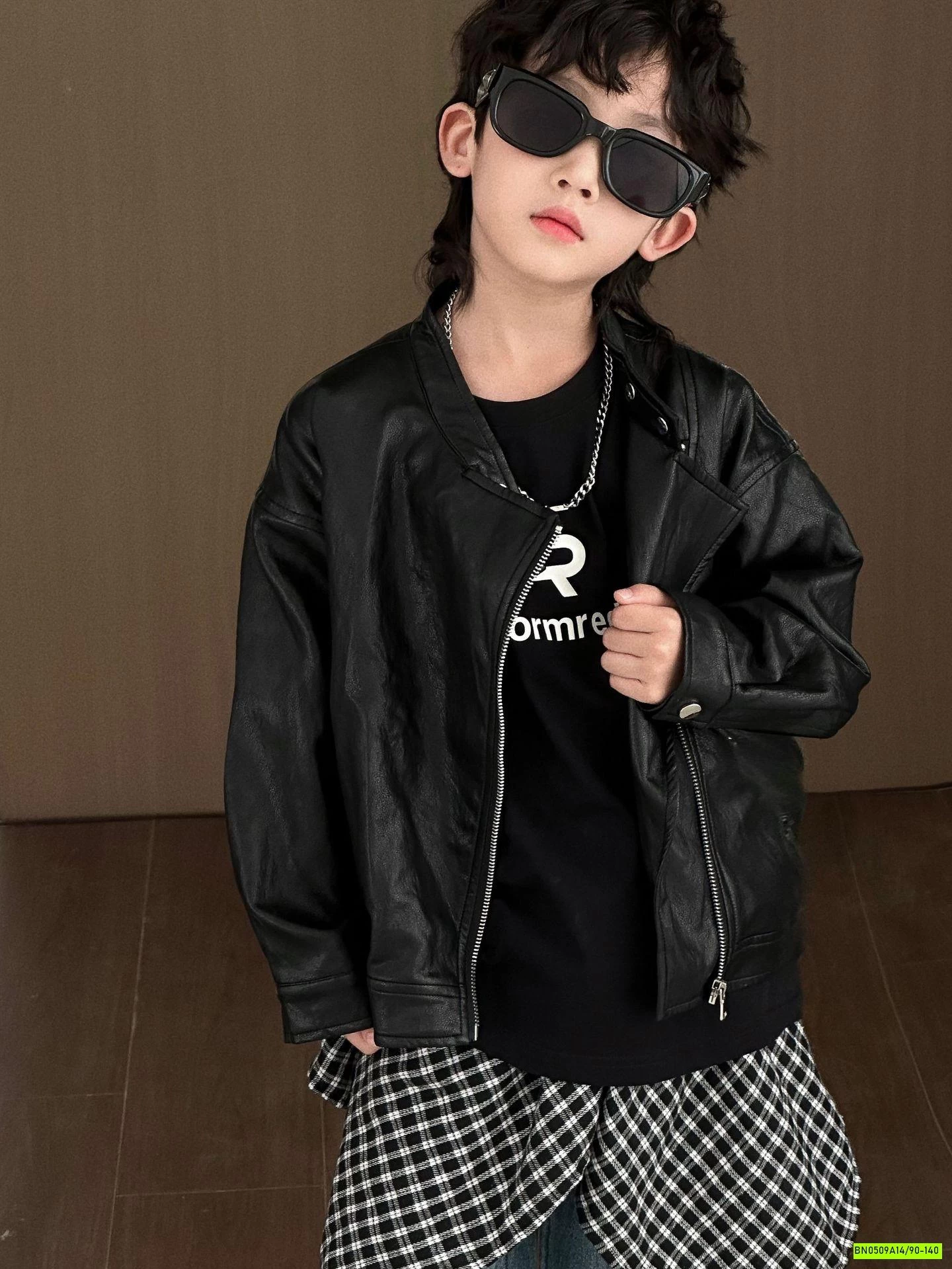 KHOÁC DA CỔ TRỤ CÁ TÍNH