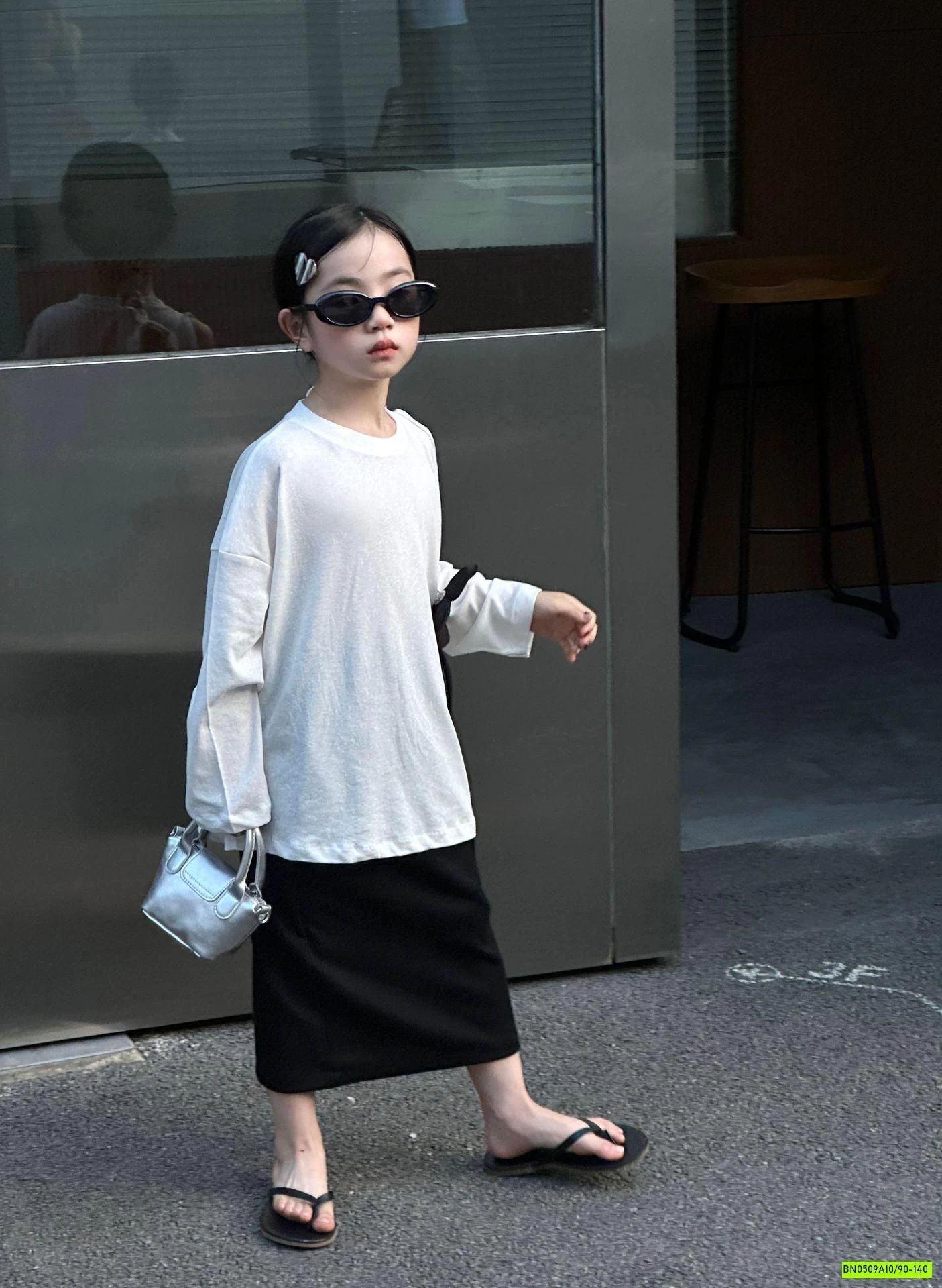 ÁO THUN KHOÉT VAI MIX CV ĐEN