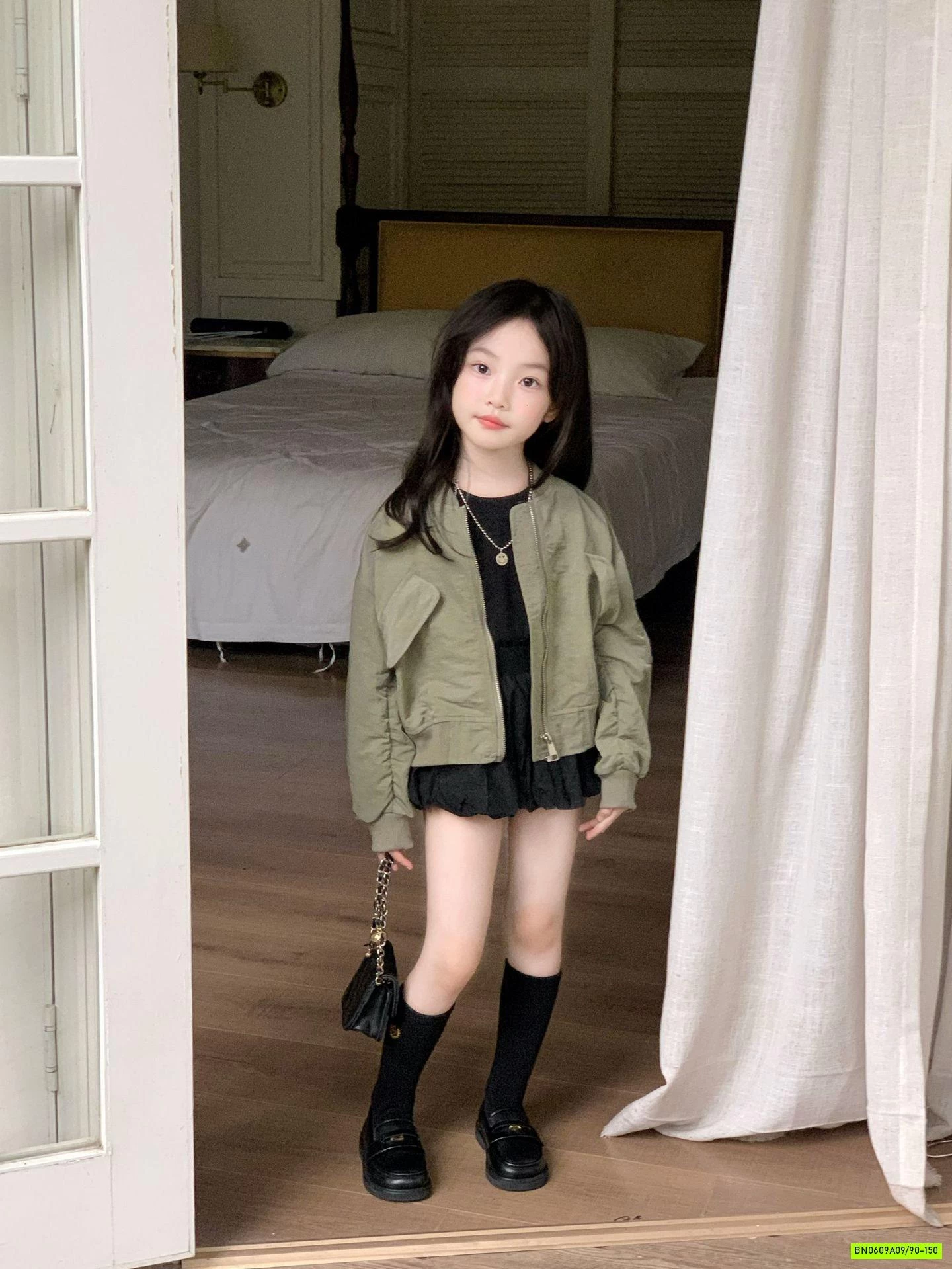 KHOÁC BOMBER DÁNG CROPTOP