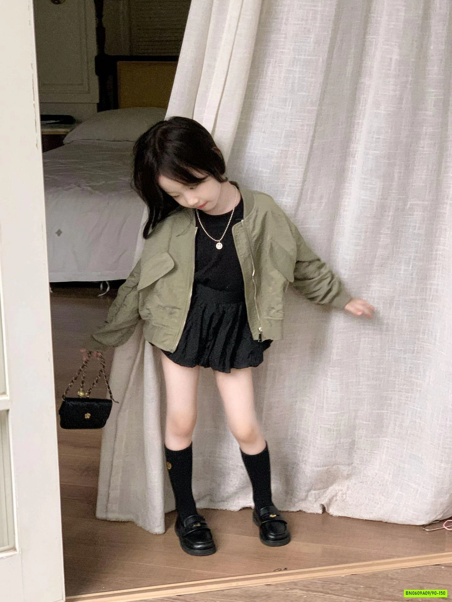 KHOÁC BOMBER DÁNG CROPTOP