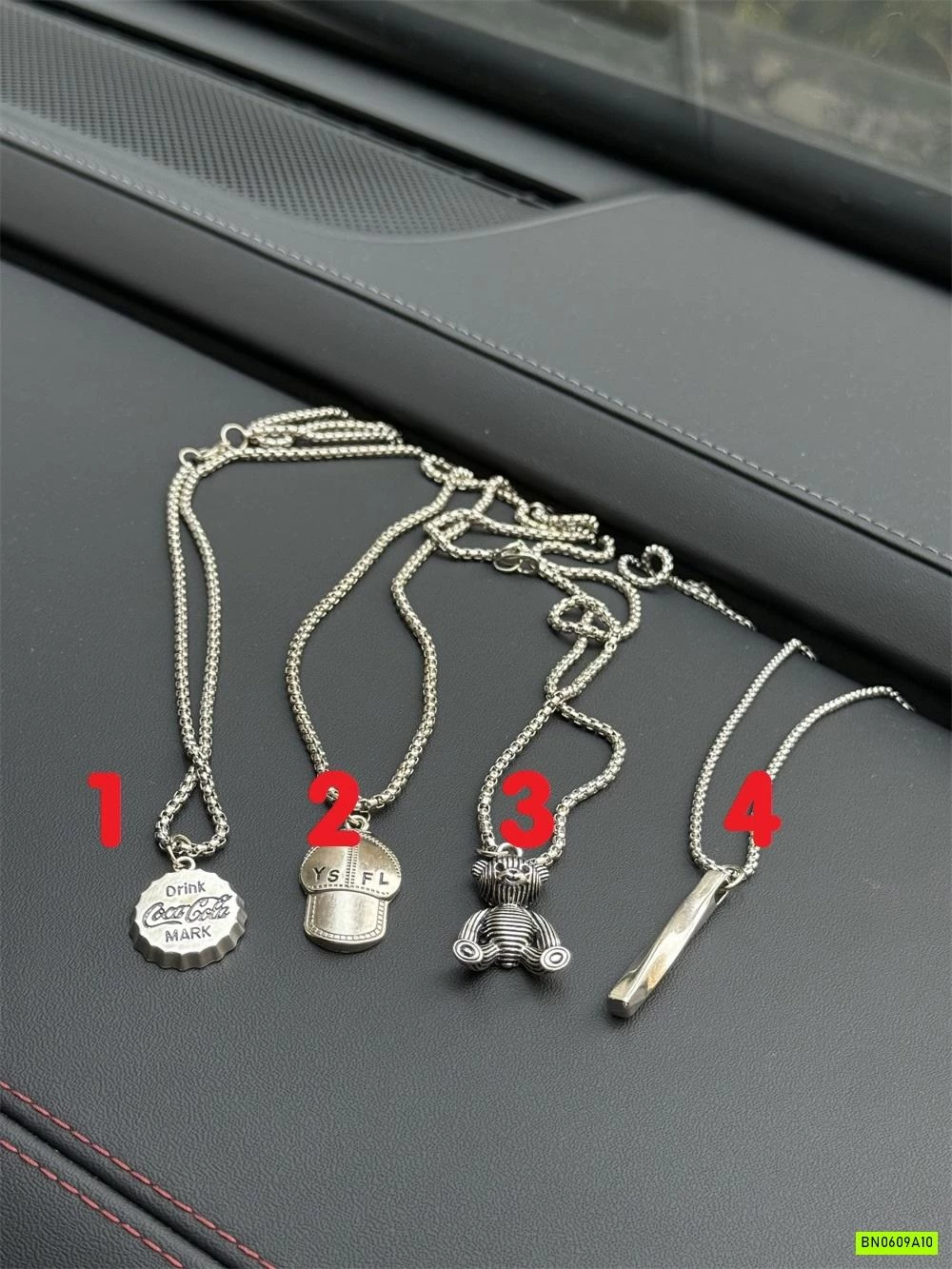 VÒNG CỔ PHỤ KIỆN CÁ TÍNH