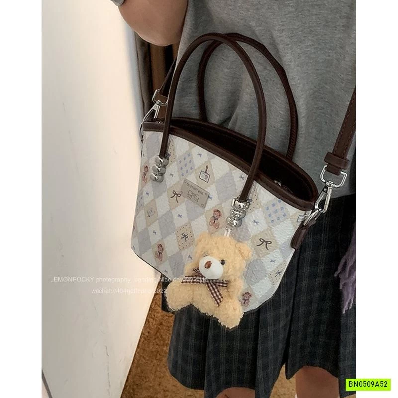 TÚI XÁCH CARO GẤU BEAR KÈM MÓC GẤU