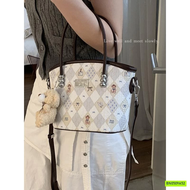 TÚI XÁCH CARO GẤU BEAR KÈM MÓC GẤU