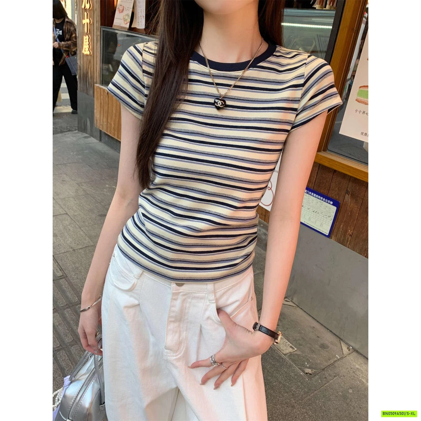 ÁO THUN CỔ TRÒN KẺ BASIC