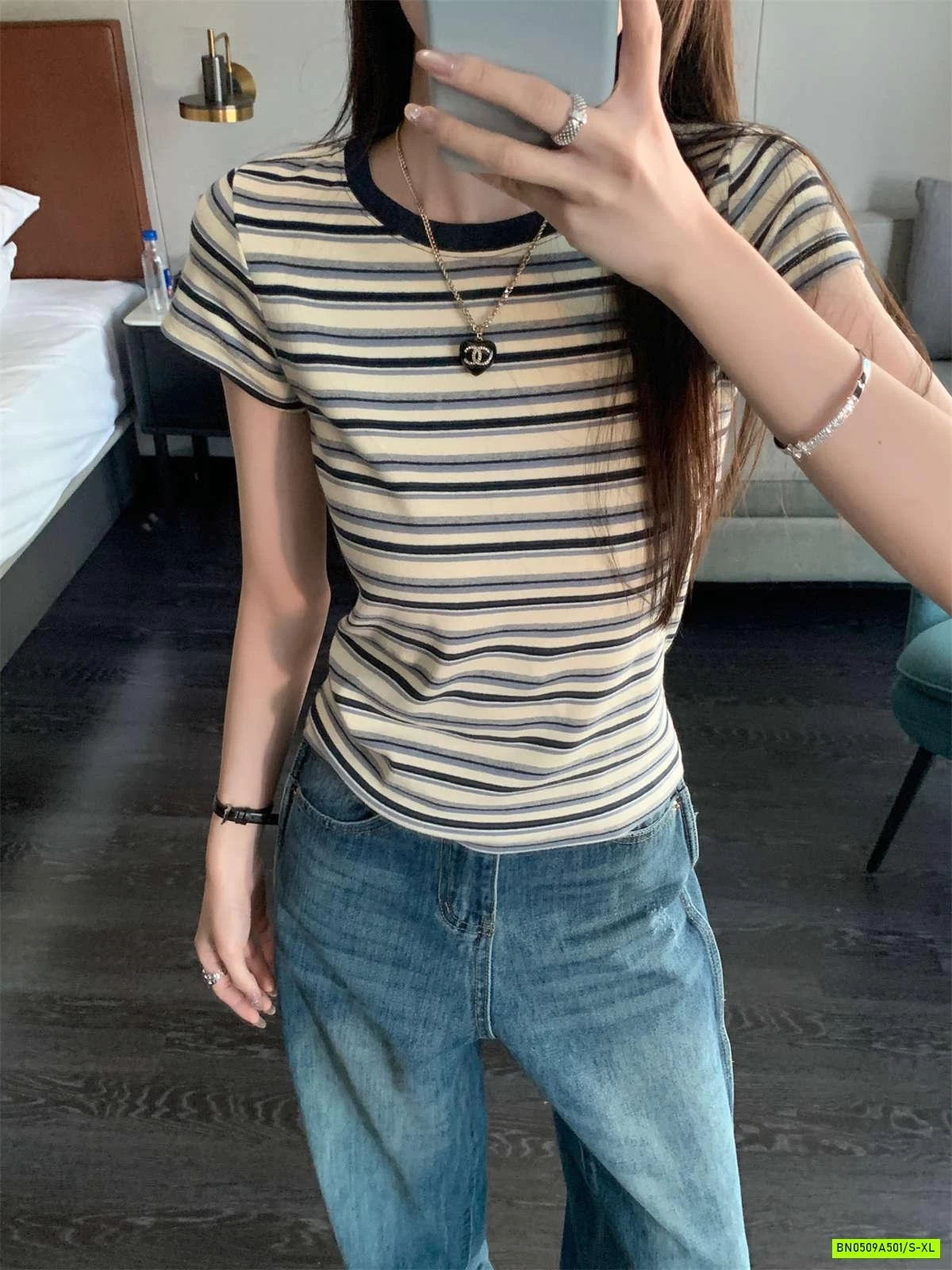 ÁO THUN CỔ TRÒN KẺ BASIC