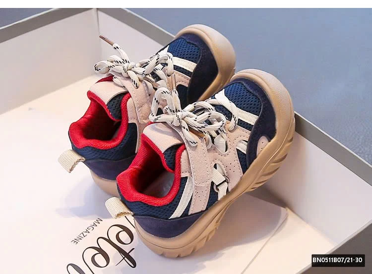 GIÀY THỂ THAO PHỐI MÀU CÁ TÍNH