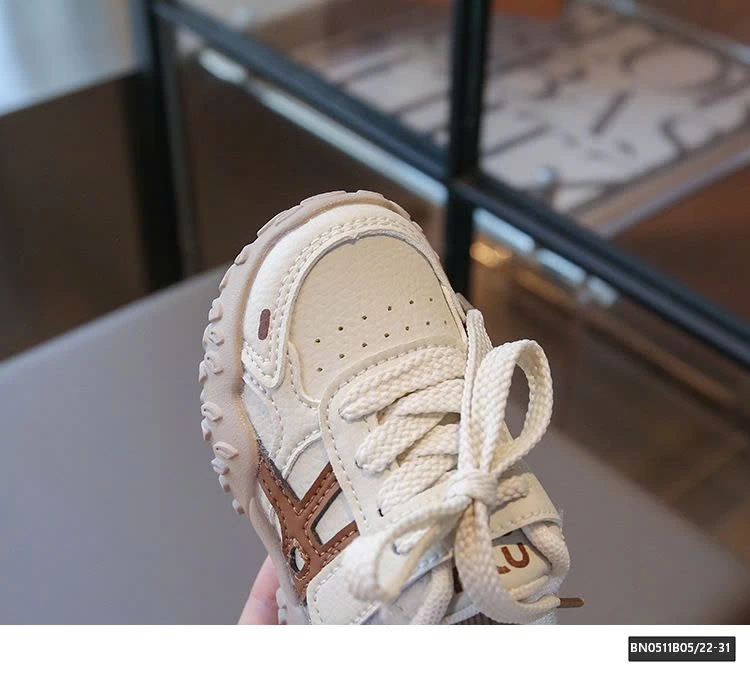 GIÀY THỂ THAO FASHION 2025