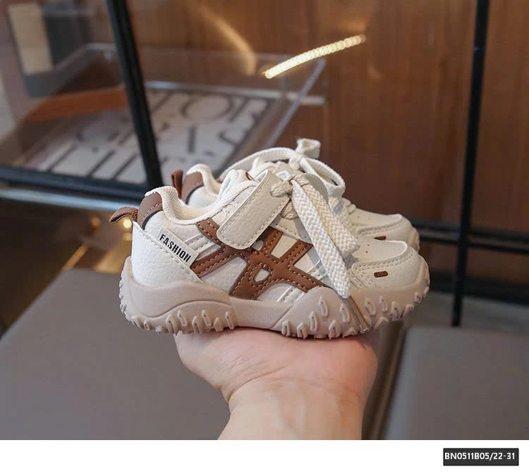 GIÀY THỂ THAO FASHION 2025