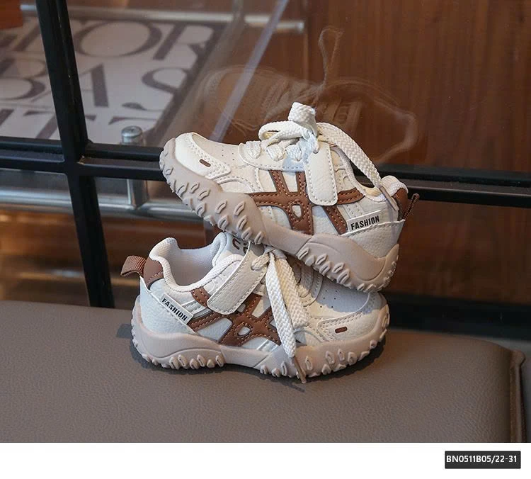 GIÀY THỂ THAO FASHION 2025