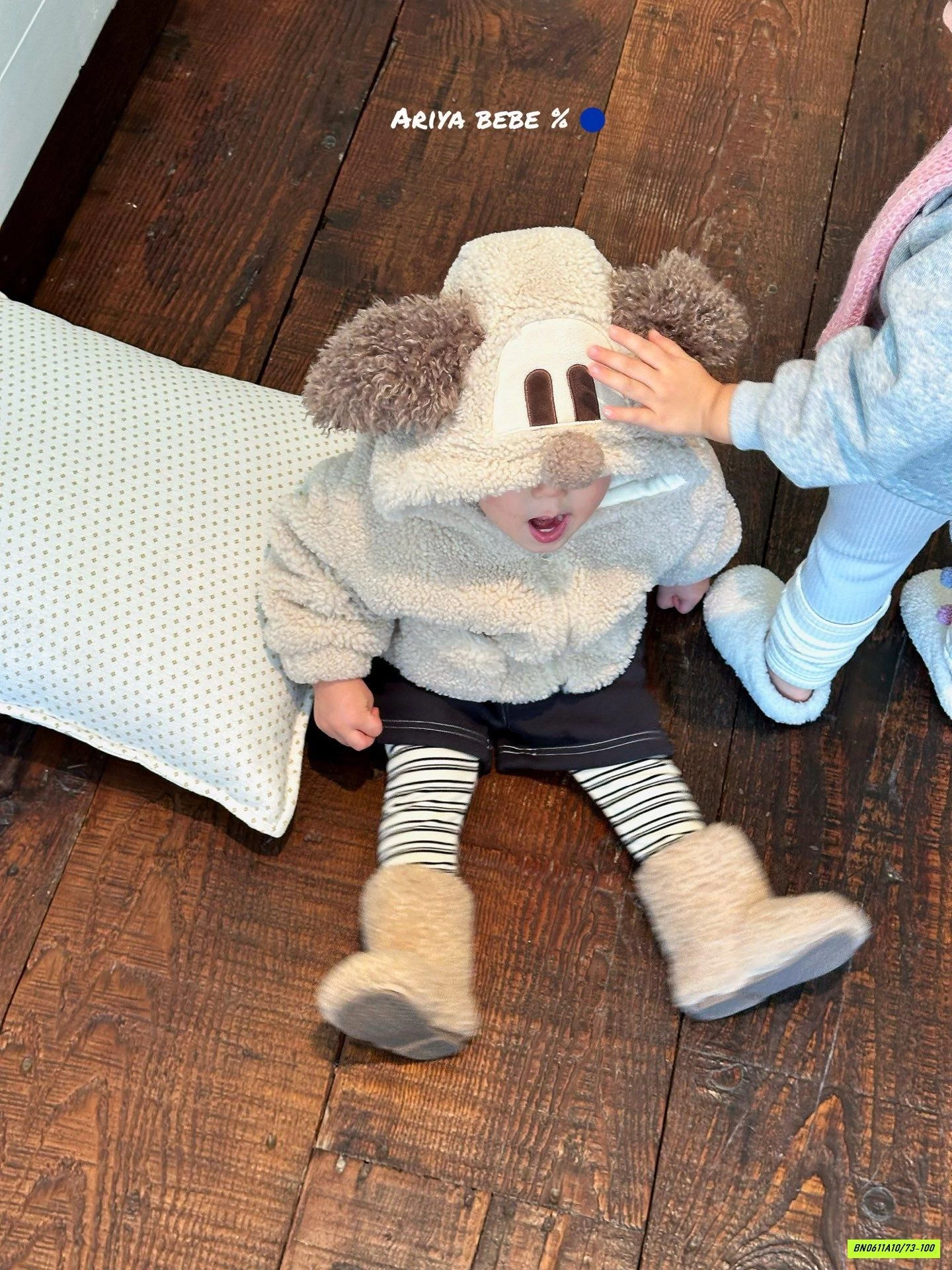 KHOÁC LÔNG CỪU TAI NÂU