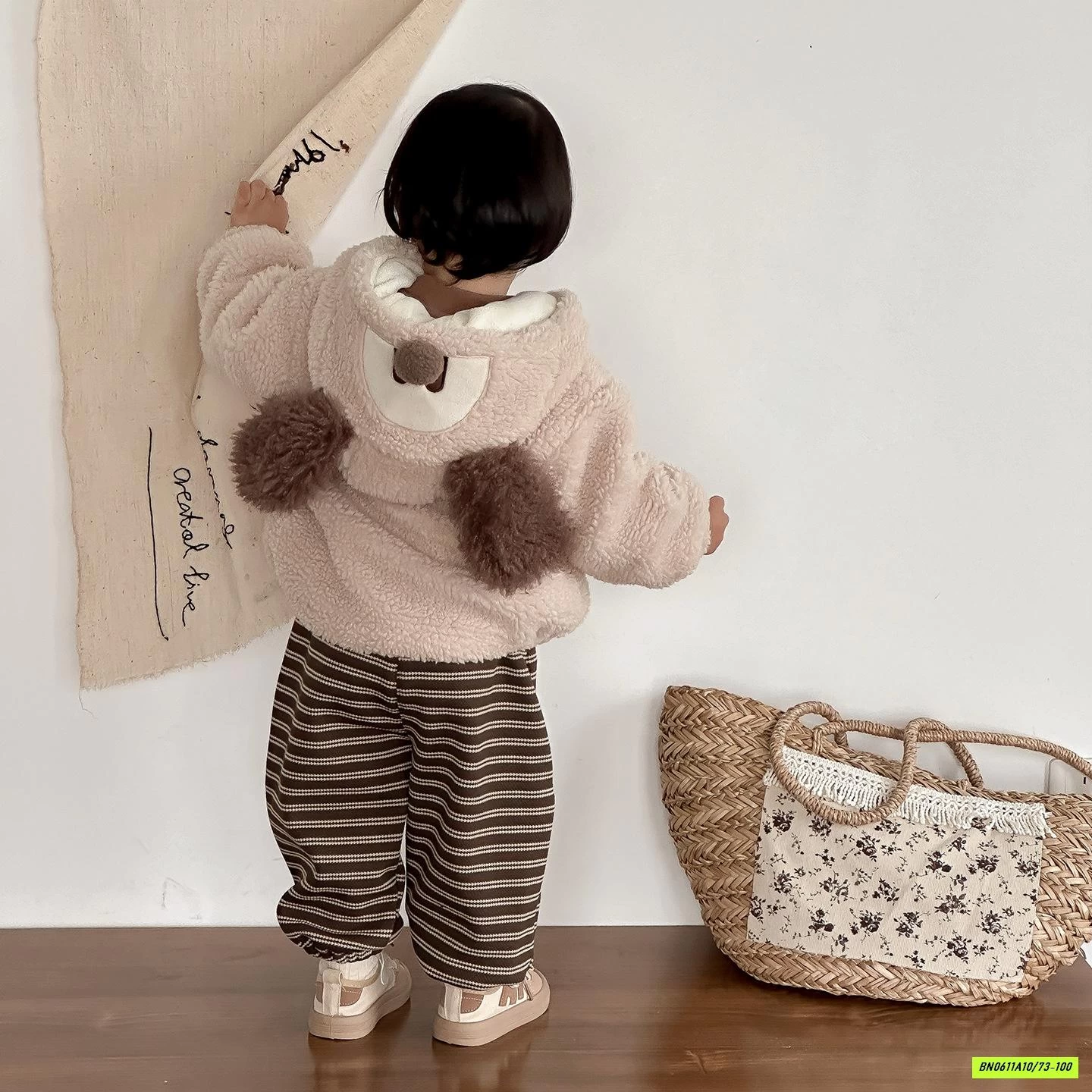 KHOÁC LÔNG CỪU TAI NÂU