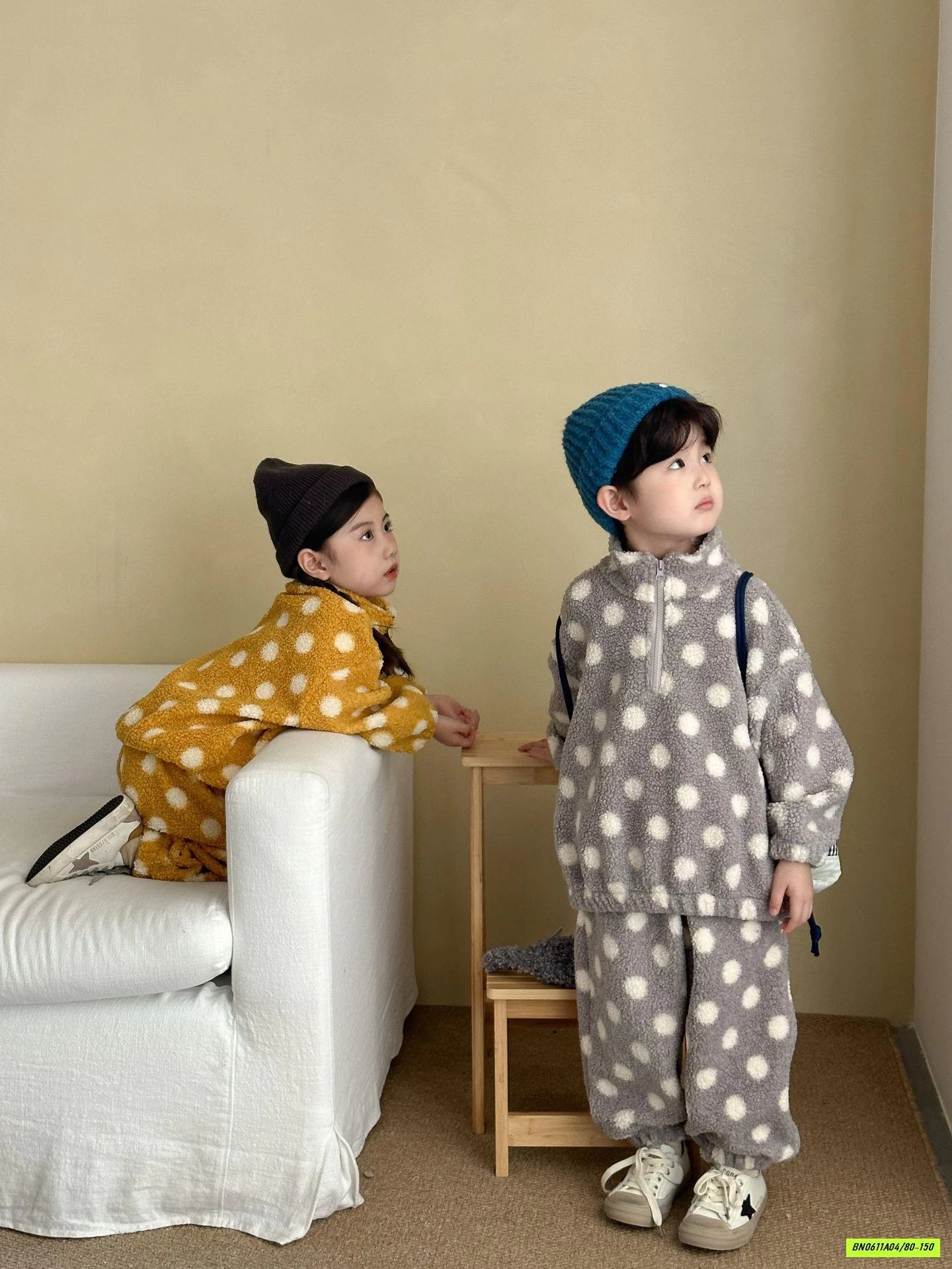 BỘ KHOÁC LÔNG CỪU CHẤM BI CHUCHU