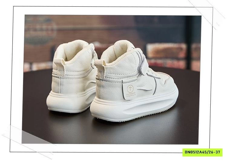 GIÀY THỂ THAO CAO CỔ