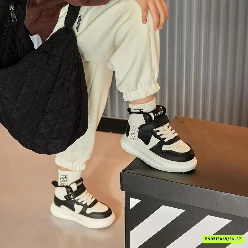 GIÀY THỂ THAO CAO CỔ