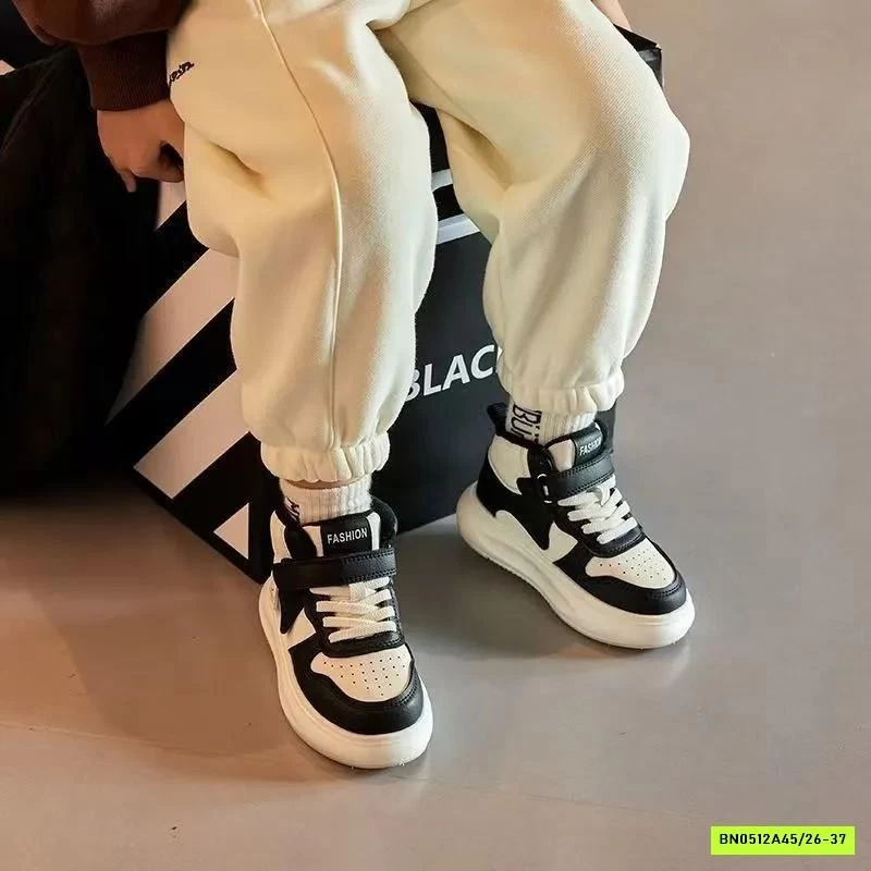 GIÀY THỂ THAO CAO CỔ