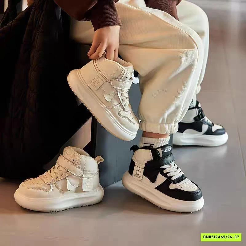 GIÀY THỂ THAO CAO CỔ