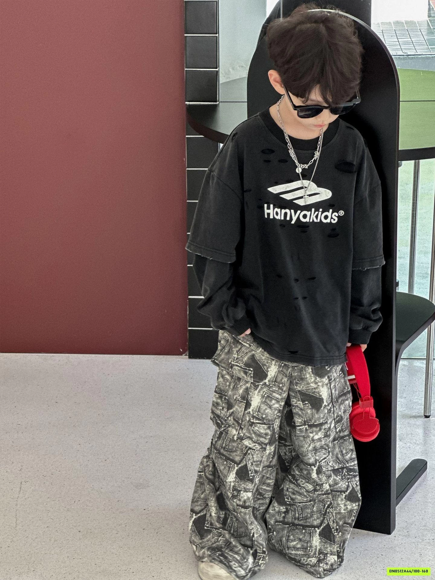 QUẦN TÚI HỘP HỌA TIẾT ĐỘC LẠ