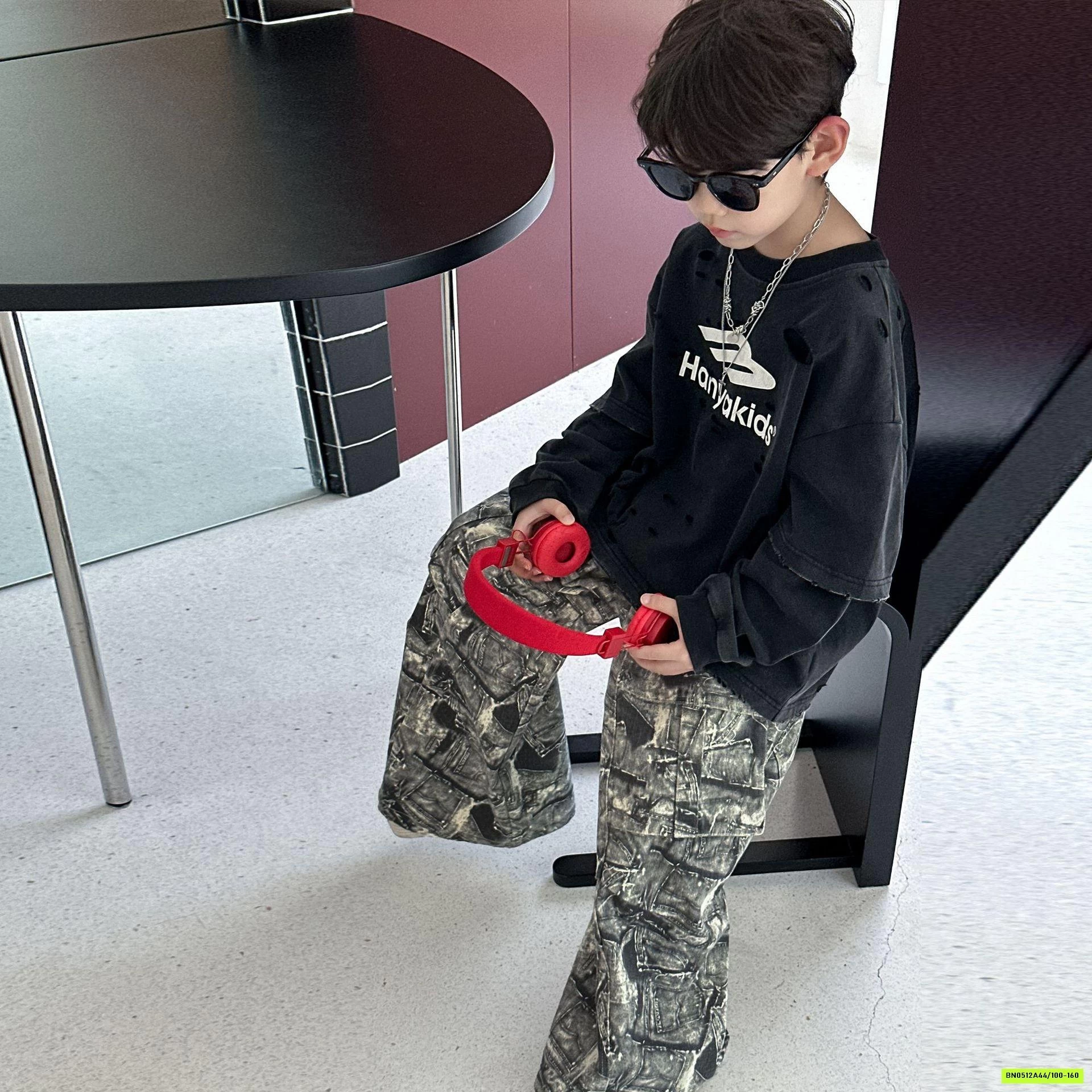 QUẦN TÚI HỘP HỌA TIẾT ĐỘC LẠ